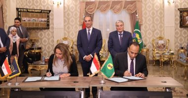 وزير الاتصالات يعلن زيادة أعداد المتدربين من أبناء محافظة المنيا بشبكات الألياف الضوئية.. وتوفير فرص عمل لهم بمشروعات الوزارة فى حياة كريمة.. ويؤكد: نستهدف إنشاء مركز إبداع بكل محافظة باستثمارات 4.2 مليار جنيه