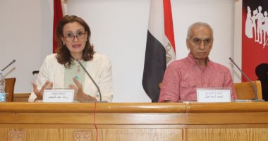 خلال تكريمه.. المخرج المسرحى أحمد إسماعيل: أخويا اللى حببنى فى المسرح