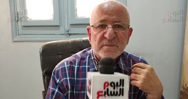 طبيب غلابة جديد بالشرقية.. كشفه 10 جنيهات والأيتام والأرامل مجانا.. الدكتور محمد محمود: والدتى عملت بالزراعة لتربية 7 أبناء بعد وفاة والدى.. كنت أول طالب من قريتى يلتحق بكلية الطب.. وهذه نصيحتى للأطباء.. صور