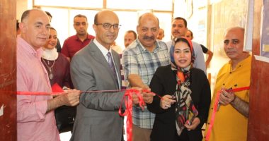 نائب رئيس جامعة أسيوط يشهد افتتاح معرض فنى بكلية الفنون الجميلة