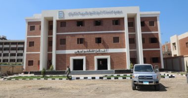 حياة كريمة.. محافظ المنوفية يتفقد المجمع الخدمى ووحدة طب الأسرة بدنشواى