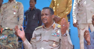 السودان: دقلو يتفقد أحوال المتضررين من السيول بولاية نهر النيل