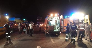 نزيف الأسفلت.. مصرع 17 و3 مصابين فى حادث الصحراوى الغربى.. مدير أمن سوهاج والسكرتير العام ينتقلان لمكان الحادث.. الصحة تدفع بــ19 سيارة إسعاف من سوهاج وأسيوط لنقلهم لمستشفى سوهاج الجامعى