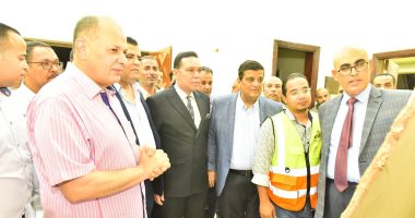 محافظ أسيوط يتفقد أعمال إنشاء مجمع خدمات المواطنين بقرية الحواتكة منفلوط