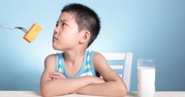 اضطرابات الأكل يمكن أن تبدأ فى عمر 9 سنوات