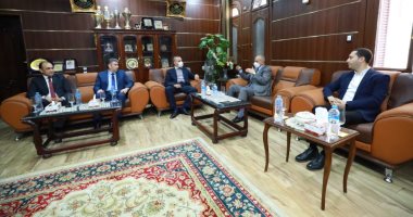 محافظ كفر الشيخ يقدم التهنئة لمدير الأمن مثمنا دور رجال الشرطة فى حفظ الأمن