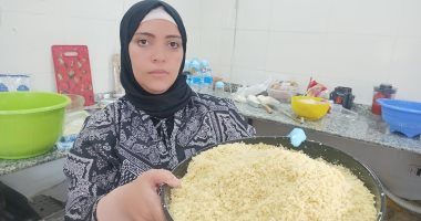 "الكسكسى" أشهر الأكلات الشعبية فى المنوفية.. اعرف طريقة تحضيره.. صور وفيديو