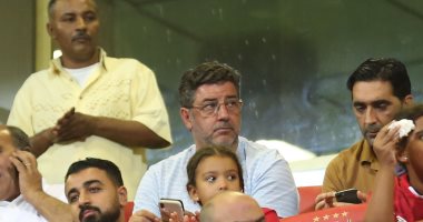 فيتوريا يحضر مباراة الأهلي و فاركو بالدوري 