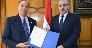 جمال زاهر وكيلاً لكلية الآداب والعلوم الإنسانية بجامعة قناة السويس 