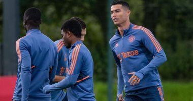 رونالدو ينشر صور من تدريباته فى مانشستر يونايتد: "خطوة بخطوة"