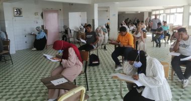 لجنة المجلس الأعلى للجامعات تتفقد اختبارات القدرات بأسوان