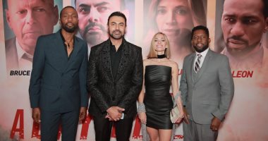 محمد كريم بصحبة بروك باتلر وويز ميللر فى العرض الخاص لفيلمه A Day to Die