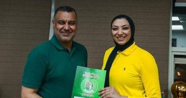 الأهلى يجدد عقد آية الشامى لاعبة فريق الكرة الطائرة لمدة 4 مواسم 