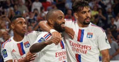 ليون يبدأ الدوري الفرنسي بفوز صعب على أجاكسيو.. فيديو