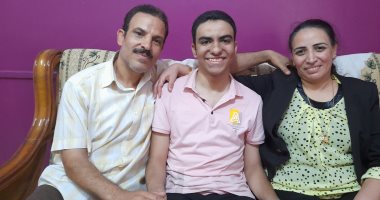 محافظ قنا يهنئ الرابع مكرر على مستوى الجمهورية فى الثانوية العامة