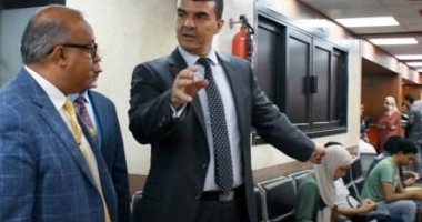 مساعد أول وزير التموين يتفقد فرع السجل التجارى بالجيزة بعد تطويره