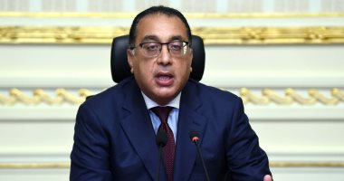 قرارات عاجلة من رئيس الوزراء لترشيد استهلاك الكهرباء.. إيقاف الإنارة الخاصة بميدان التحرير.. النظر فى تطبيق التوقيت الصيفى بشكل قوى.. غلق المحلات والمولات 11 مساء.. وضبط التكييفات المركزية على درجة حرارة 25 