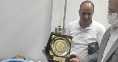 "الأعلى للأمناء" يكرم الطالبة أحلام بعد تفوقها بالثانوية العامة وتحديها لمرض السرطان