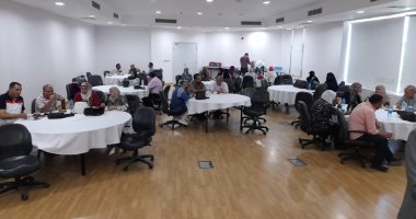محافظة الجيزة تنظم ورشة عمل لتدريب العاملين بالمراكز التكنولوجية على بوابة الشكاوى