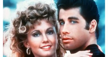 وفاة أوليفيا نيوتن جون نجمة Grease الحائزة على الجرامي