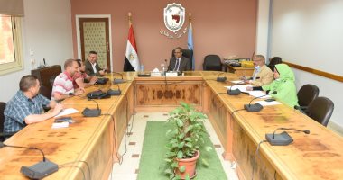 رئيس جامعة سوهاج يناقش خطة عمل مركز نور البصيرة لذوى الإعاقة خلال العام الجديد