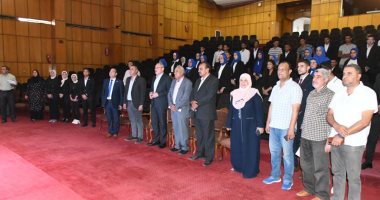 رئيس جامعة قناة السويس يفتتح قاعة المؤتمرات الكبرى بعد تطويرها.. صور