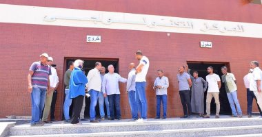 "حياة كريمة" بقرى إسنا وأرمنت.. المجمعات الحكومية جاهزة للافتتاح.. محافظ الأقصر: أنهينا العمل فى 13 مجمعا خدميا.. وشركة المياه تطلق شارة البدء لتنفيذ مشروعات لخدمة 8 قرى أخرى.. صور