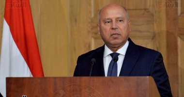 وزير النقل: مراعاة ربط مناطق الإنتاج بأماكن التصدير عند وضع المشروع القومى للطرق