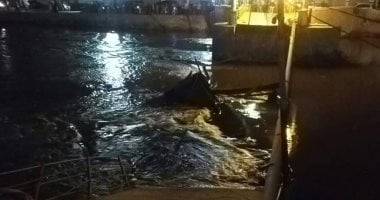 انهيار جزء من كوبري العزيزية للمشاة فى الشرقية