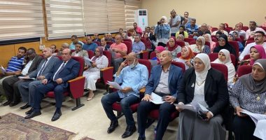 رئيس جامعة الإسكندرية يكرم الفائزين في مهرجان الرياضات الشاطئية الرابع
