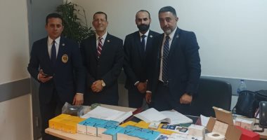 ضبط راكب حاول تهريب تليفونات وساعات وسبائك ذهبية وأخر بحوزته أسلحة بيضاء