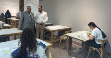 رئيس جامعة الأقصر يتفقد معامل التنسيق الإلكتروني للمرحلة الأولى بالثانوية العامة