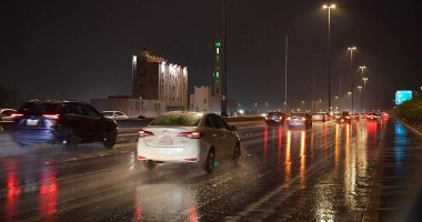 أمطار غزيرة تضرب المدينة المنورة ومكة المكرمة