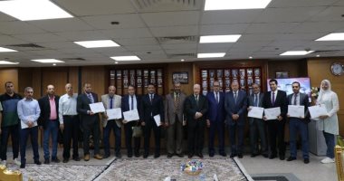 رئيس قضايا الدولة يسلم جوائز مسابقة وقف المستشار الفنجري للفائزين
