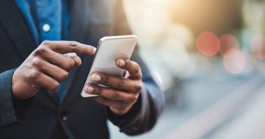 أبراج تتجاهل الرد على رسائل السوشيال ميديا.. الثور لعناده والعذراء لانشغاله