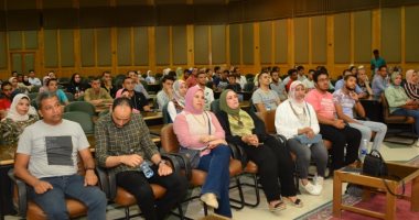 جامعة أسيوط تطلق نسخة جديدة من معسكر "إعداد القادة" بمشاركة 200 طالب.. صور