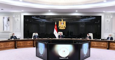 تفاصيل توجيهات الرئيس السيسى للوزراء الجدد.. التحلي بالتجرد والموضوعية والتفاني وترسيخ مبدأ الكفاءة والأداء المتميز.. تطوير أسلوب عمل الوزارات بهدف تحقيق أقصى استفادة وعائد ممكن.. والتواصل مع المواطنين