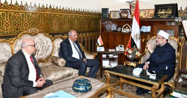 وزير الأوقاف يلتقى مساعد وزير الخارجية للشئون الثقافية لتعزيز نشر الفكر الوسطى