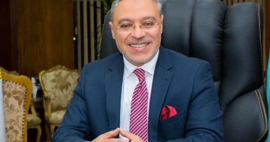 رئيس جامعة طنطا يستعرض تقريرا حول أنشطة القوافل الطبية لدعم حياة كريمة 