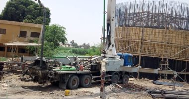 حياة كريمة بالأقصر.. استمرار العمل فى محطة رفع الصرف الصحى بقرية العضايمة.. صور