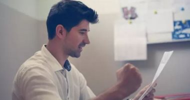 4 علامات تؤكد أنك موظف مثالي على وش ترقية.. منها زيادة عبء العمل
