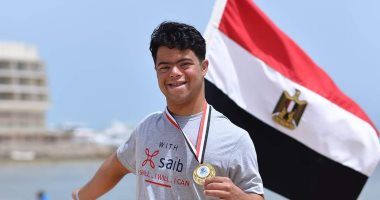 اعتماد السباح محمد الحسينى مساعد مدرب فى المياة المفتوحة من الاتحاد الإنجليزي