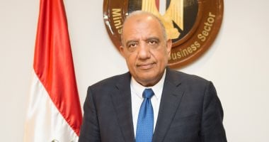 "روشتة" الدولة لتطوير قطاع الأعمال.. الحكومة تمنح القطاع 50 مليون جنيه لتطوير مركز المعلومات وديوان الوزارة.. البرلمان يوصى بتوفير أجور العاملين وعدم الاقتراض.. ويناشد باستمرار حصر الأصول ومديونيات الشركات 