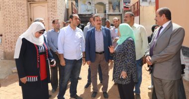محافظ المنوفية يدشن أعمال تطوير الطريق الدائرى ويتفقد شارع الثورة عقب تطويره