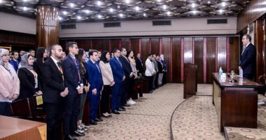 مجلس النواب يواصل استقبال متدربى الدفعة الرابعة من البرنامج الرئاسي للقيادة.. إشادة بحرص الرئيس السيسي على تأهيل وتمكين الشباب فى الجمهورية الجديدة.. وتأكيد أهمية الوعي والتصدى للشائعات لمواجهة التحديات
