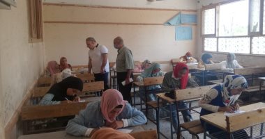 وكيل تموين الأقصر يتابع اختبارات القبول للبنين والبنات بمدرسة التمريض..صور