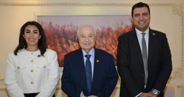 أمين سر «التنسيقية» تلتقى الخبير الاقتصادى طلال أبوغزالة