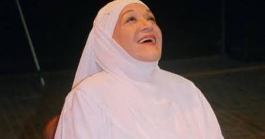 ناهد السباعى تحيى ذكرى ميلاد جدتها الراحلة هدى سلطان بصور قديمة ودعاء