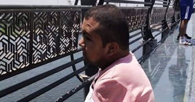 مولود بدون أطراف.. رضا أحمد يحصل على ليسانس الآداب بتقدير جيد من جامعة المنوفية
