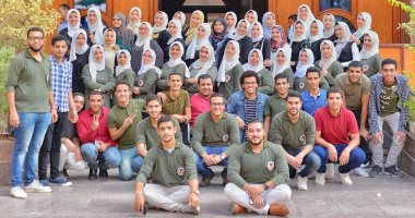 قصة كفاح "رضا".. ولد بدون ذراعين وساقين وتحدى إعاقته وحولها من محنة إلى منحة.. درس الإعلام وحقق حلما ولد معه.. أسرته واجهت الكثير من الصعوبات لتعليمه.. و"الرضا" بالمقسوم أبرز سماته .. صور